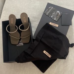 Yeezy cobbleston 35.5 heels